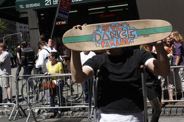 Bill Shannon crutchmaster Skateboard Skater dancer dance parade 2012 disability 
